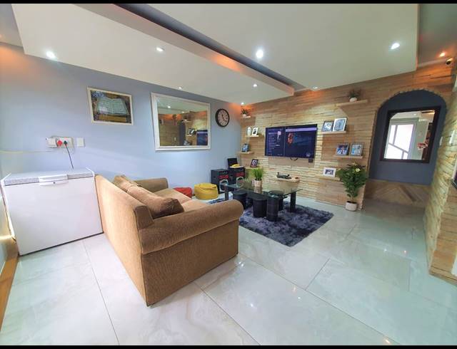 3 BEDROOM HOUSE FOR SALE IN SUMMER GREENS
